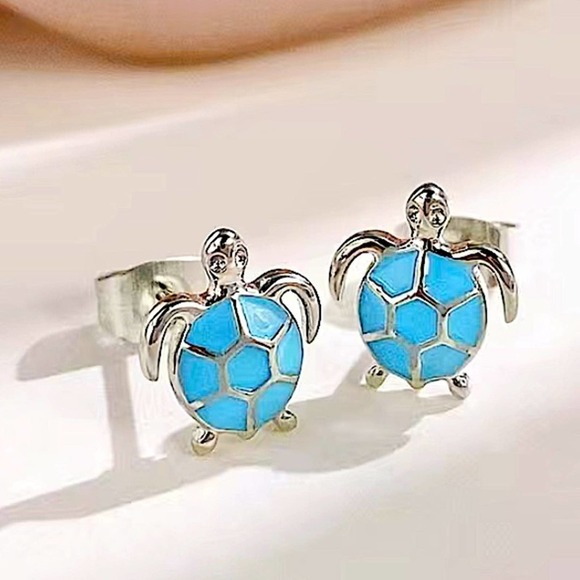 Sterling Silver Blue Turtle Stud Earrings - Picture 1 of 6